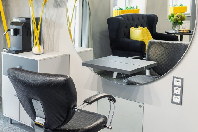 美容師・美容室のイメージ_美容師アシスタント